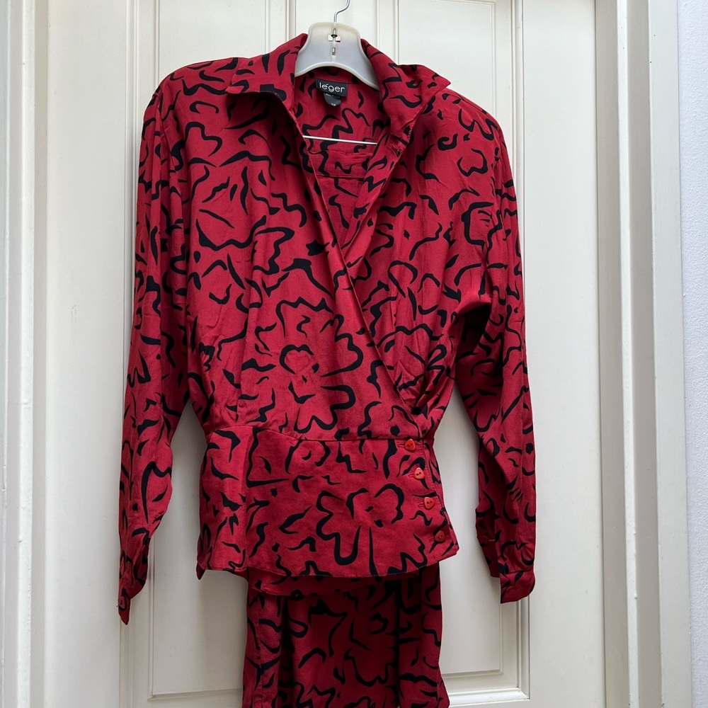 Leger two piece seperates